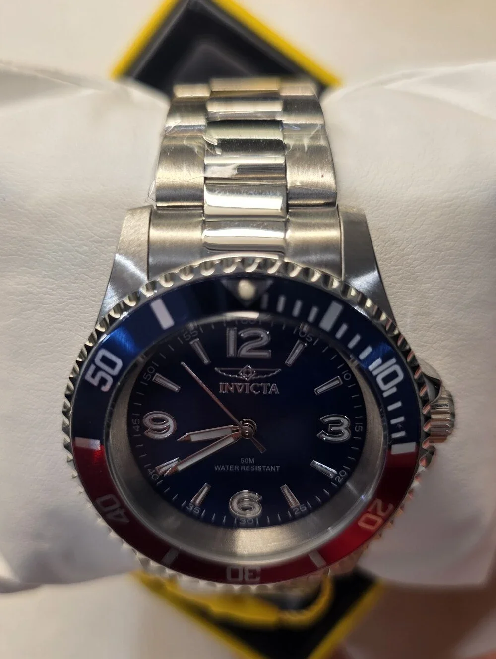 372. Invicta 69482 Men's Quartz Watch Blue Dial Red Rowan Pepsi Stainless Steel